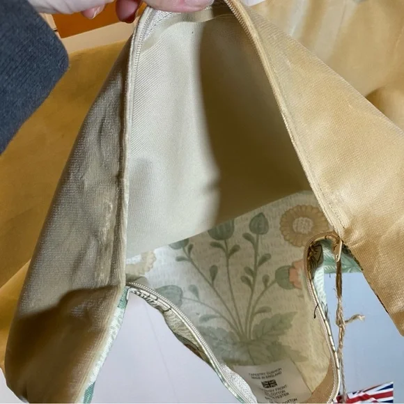 NWT Hines of Oxford Tapestry Morris Daisies Pillow Cover Loom-Woven England New - Picture 7 of 9